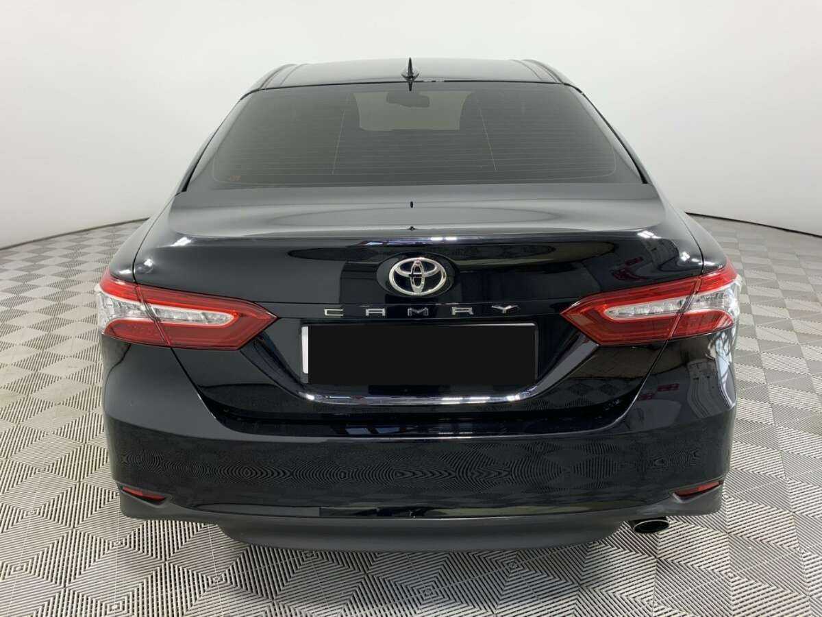 Toyota Camry с пробегом — 2021 год. Фото: #4