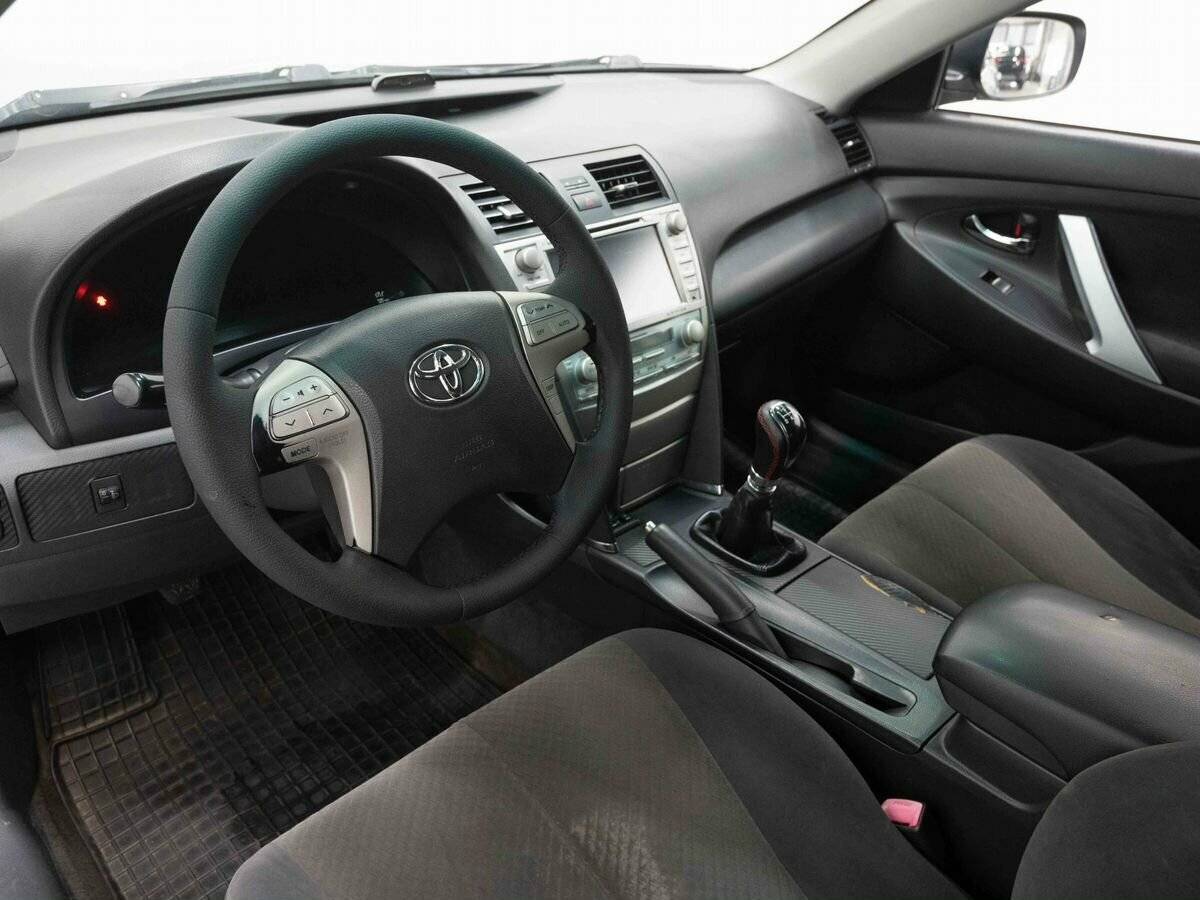 Toyota Camry с пробегом — 2007 год. Фото: #6