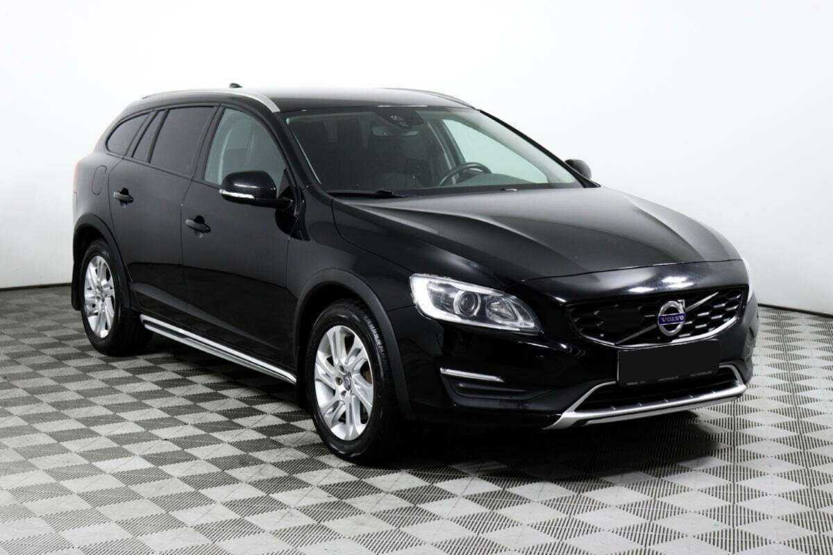 Volvo V60 Cross Country с пробегом — 2018 год. Фото: #2