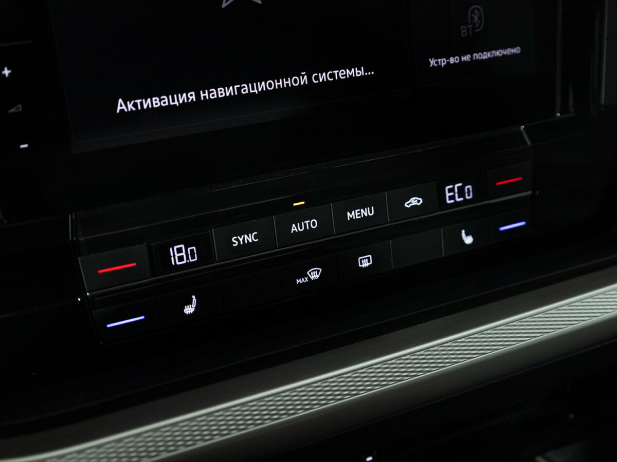 Volkswagen Touareg с пробегом — 2018 год. Фото: #14