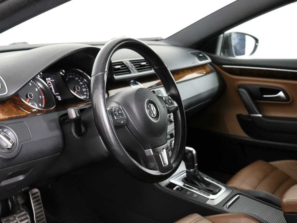 Volkswagen Passat CC с пробегом — 2012 год. Фото: #7