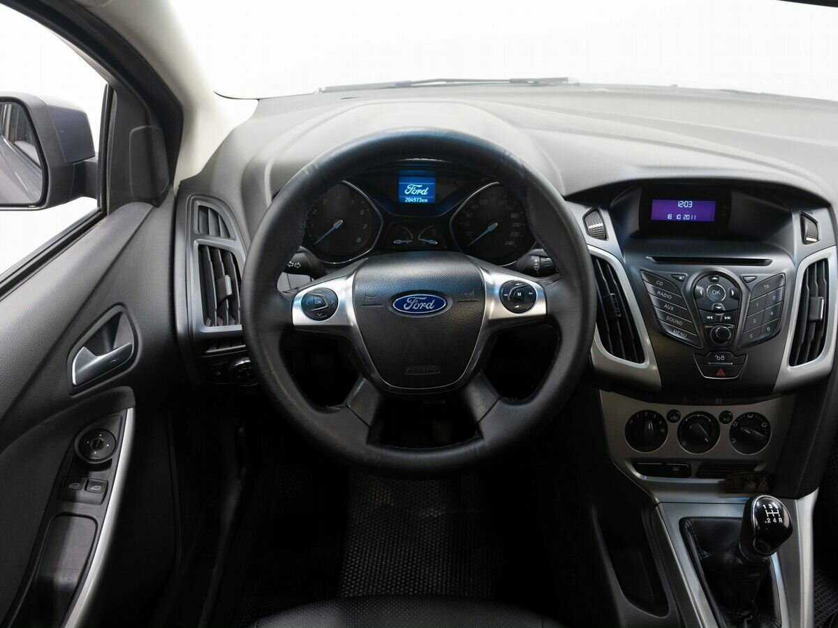 Ford Focus с пробегом — 2011 год. Фото: #15