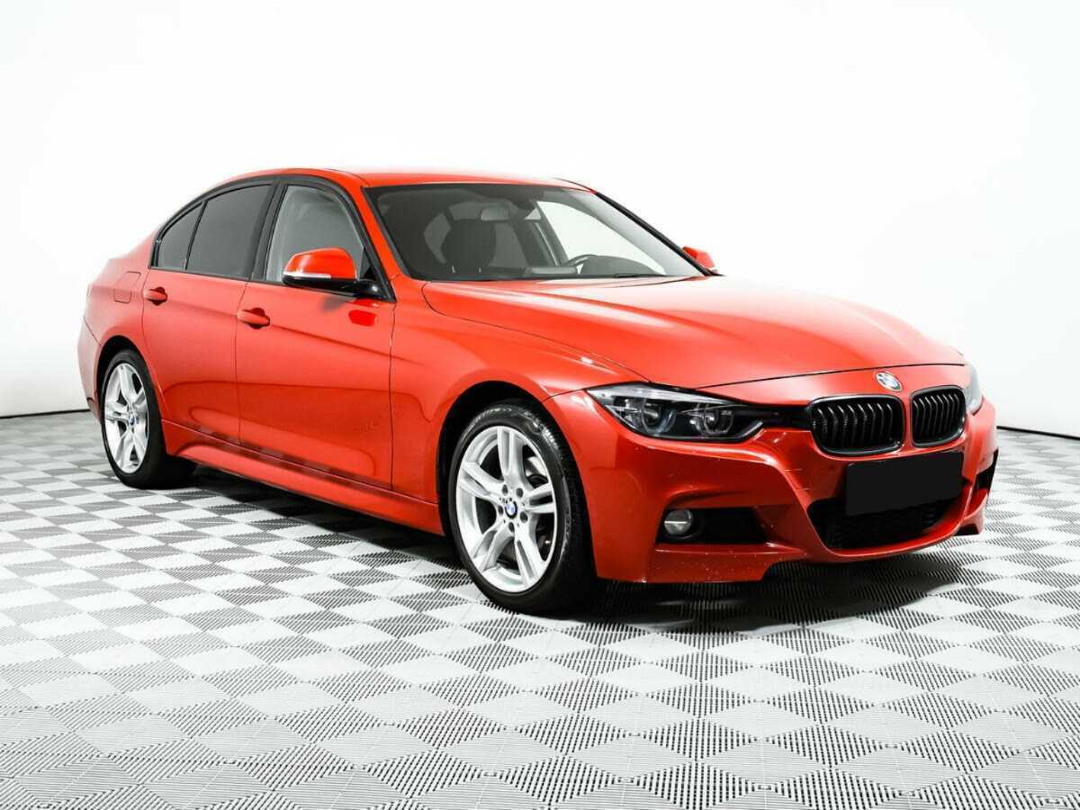BMW 3 серии с пробегом — 2018 год. Фото: #2