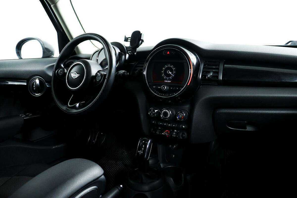Mini Hatch с пробегом — 2018 год. Фото: #8