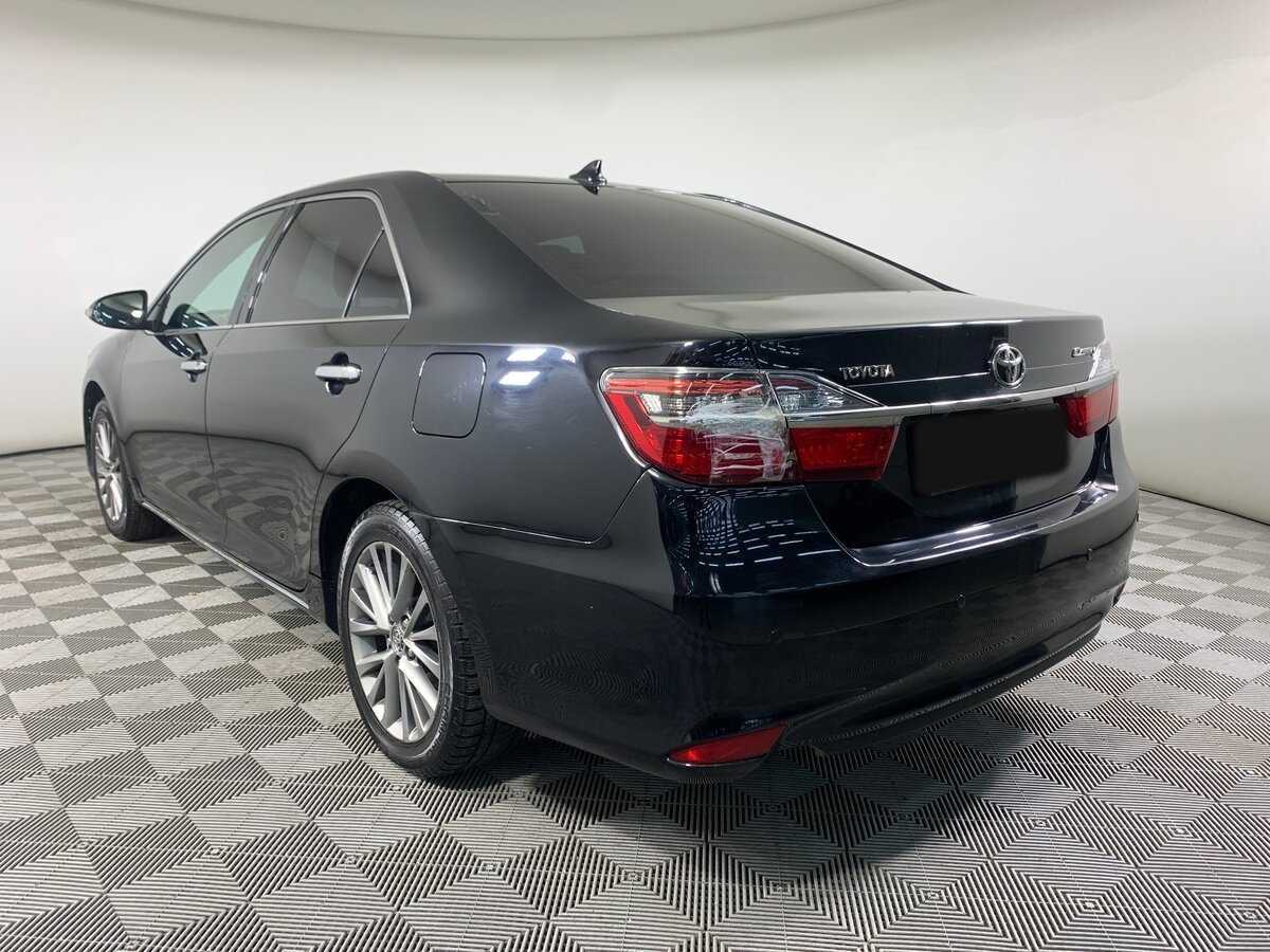 Toyota Camry с пробегом — 2016 год. Фото: #6