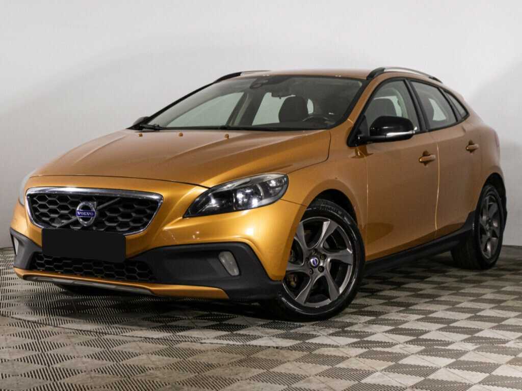 Volvo V40 Cross Country с пробегом — 2014 год. Фото: #0