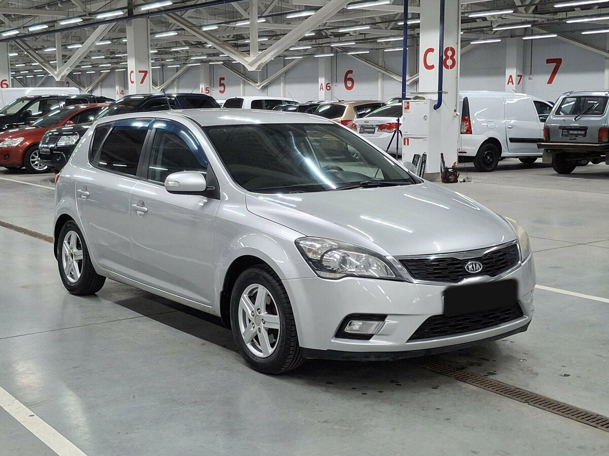Kia Ceed с пробегом — 2011 год. Фото: #2