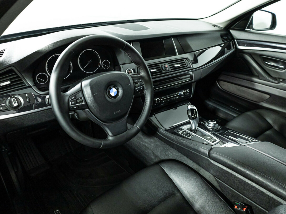 BMW 5 серии с пробегом — 2016 год. Фото: #10