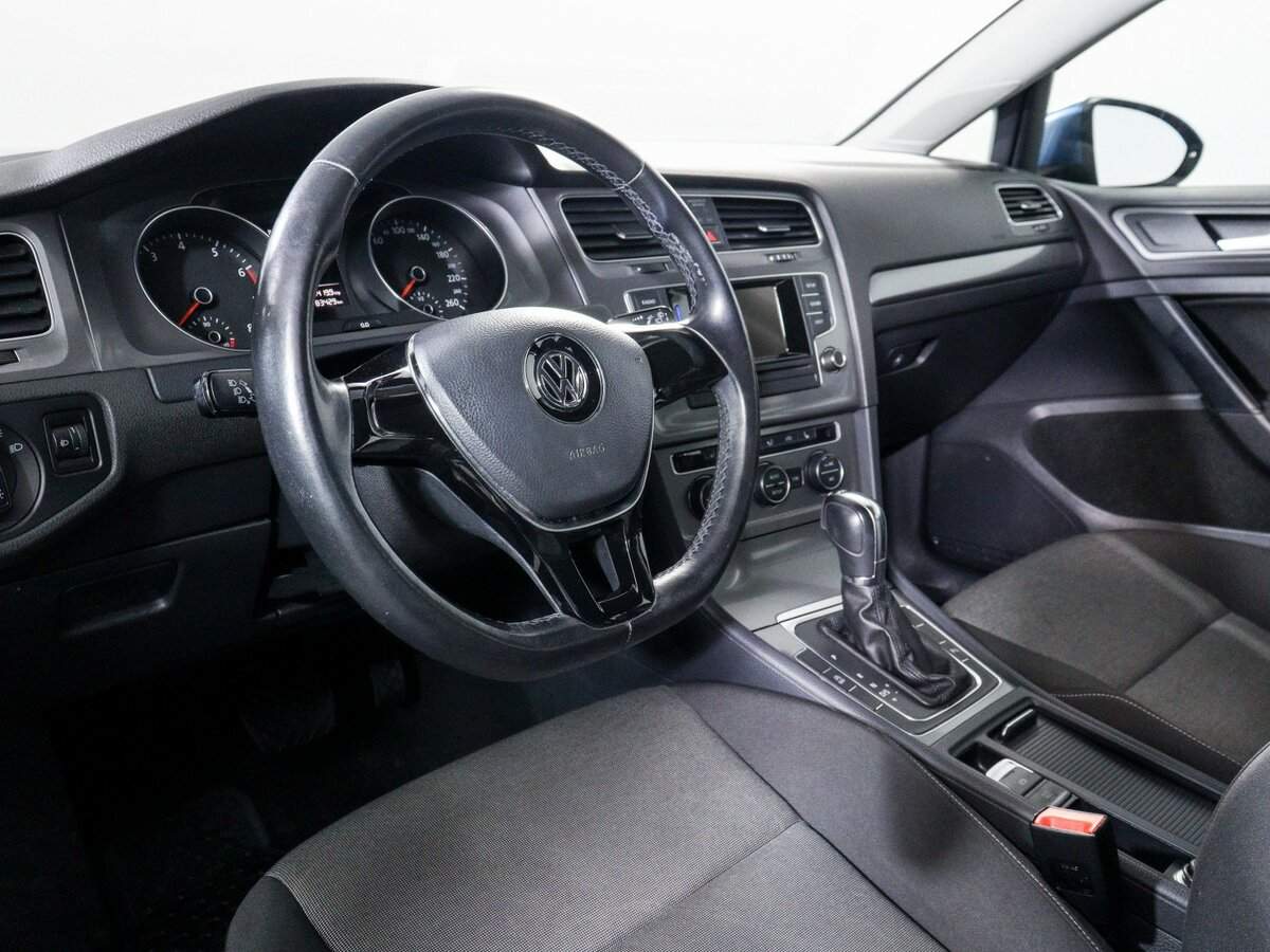 Volkswagen Golf с пробегом — 2013 год. Фото: #12