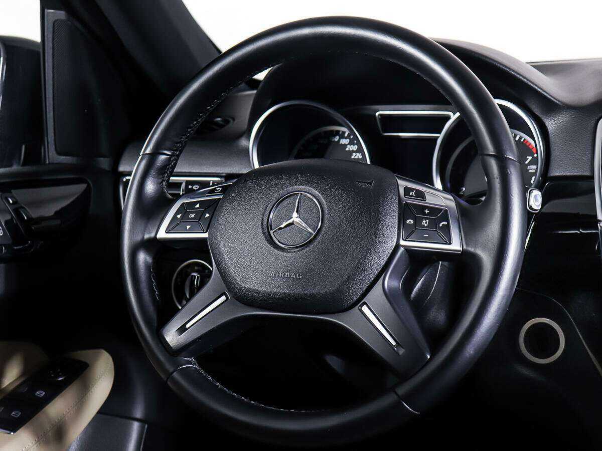 Mercedes-Benz M-Класс с пробегом — 2014 год. Фото: #14