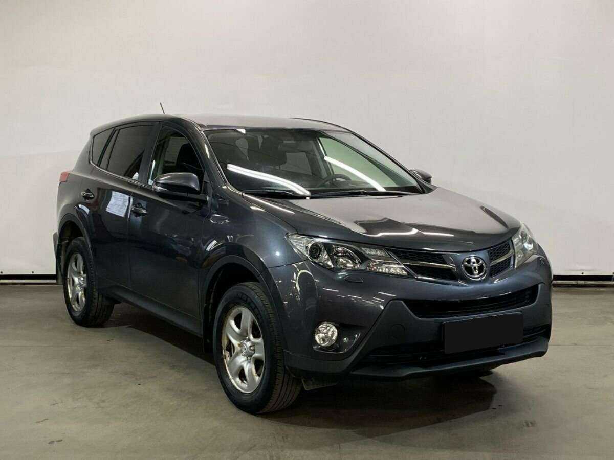 Toyota RAV4 с пробегом — 2014 год. Фото: #2
