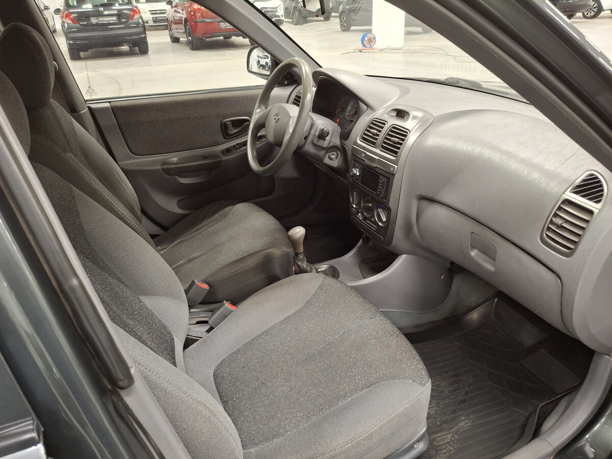 Hyundai Accent с пробегом — 2008 год. Фото: #10