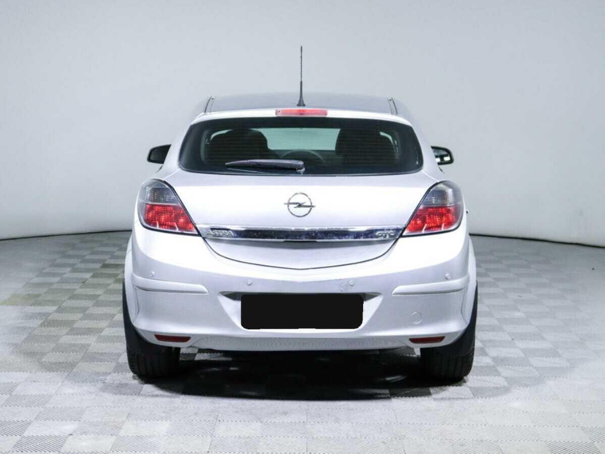 Opel Astra с пробегом — 2008 год. Фото: #4