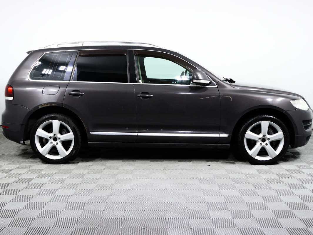 Volkswagen Touareg с пробегом — 2008 год. Фото: #3