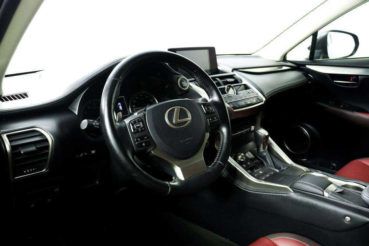 Lexus NX с пробегом — 2018 год. Фото: #12
