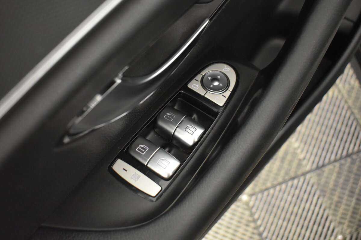 Mercedes-Benz E-Класс с пробегом — 2018 год. Фото: #7