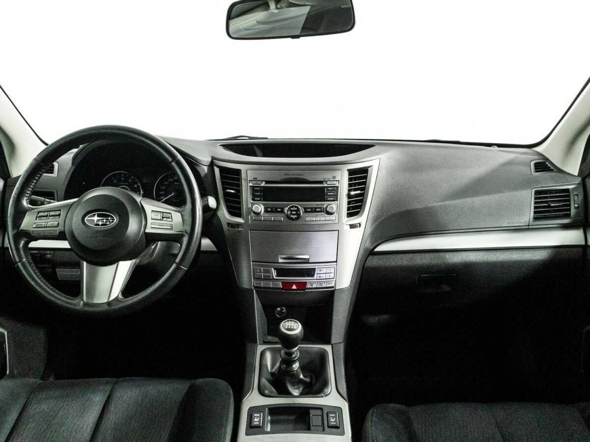 Subaru Outback с пробегом — 2010 год. Фото: #10
