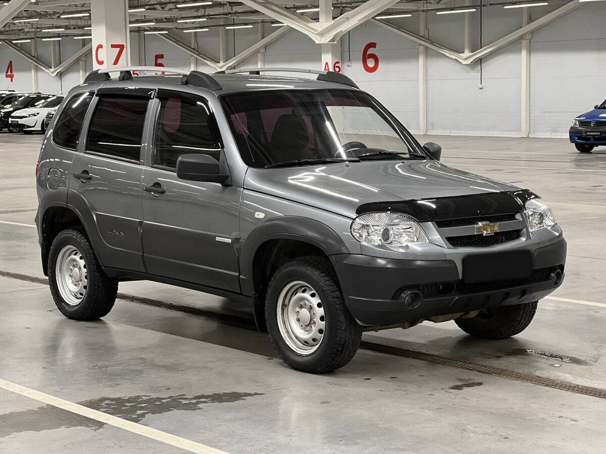 Chevrolet Niva с пробегом — 2013 год. Фото: #2