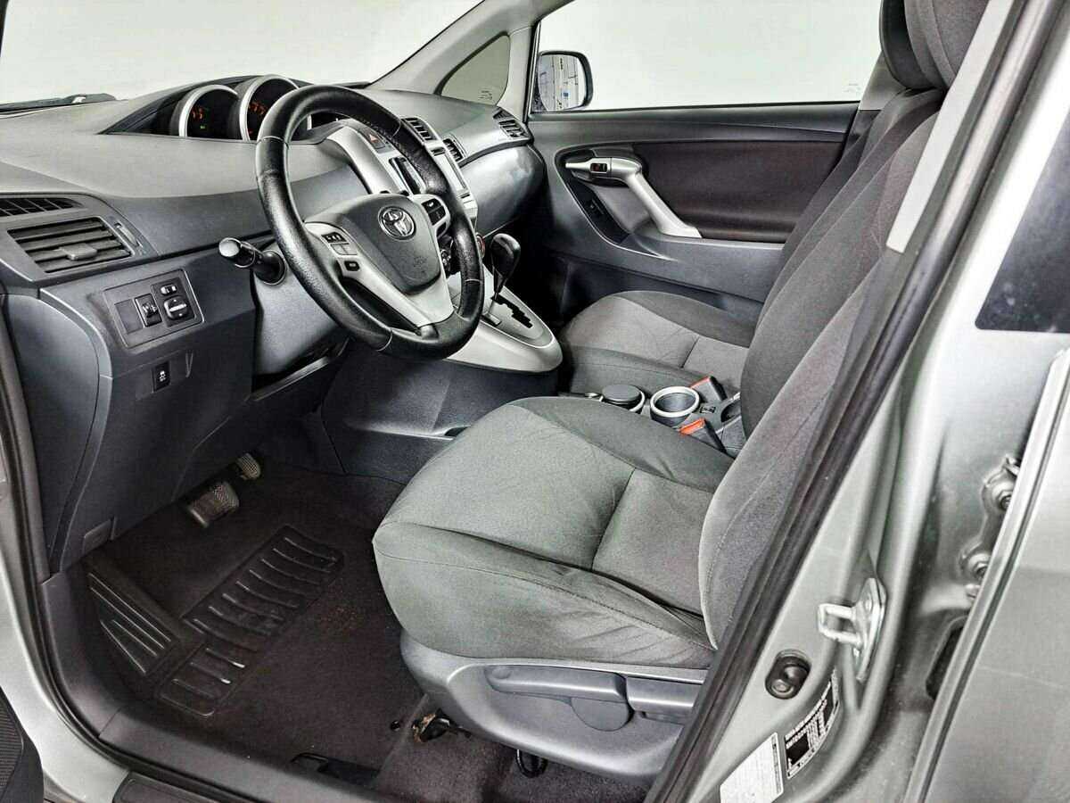 Toyota Verso с пробегом — 2012 год. Фото: #13