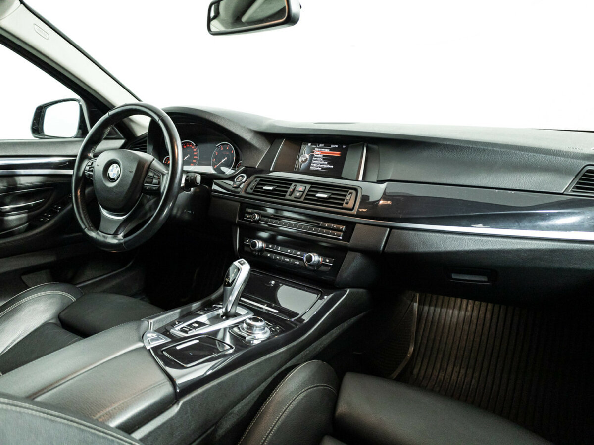 BMW 5 серии с пробегом — 2015 год. Фото: #8