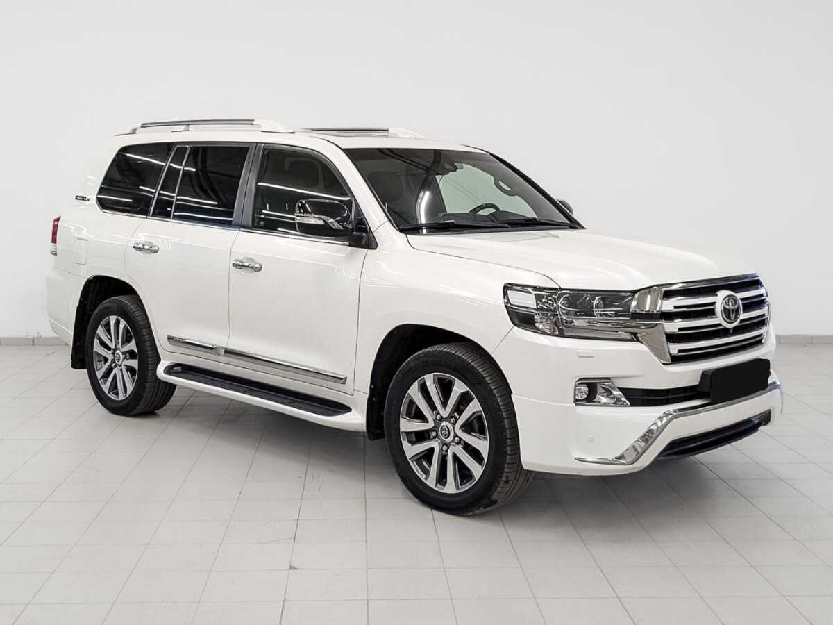 Toyota Land Cruiser с пробегом — 2017 год. Фото: #2
