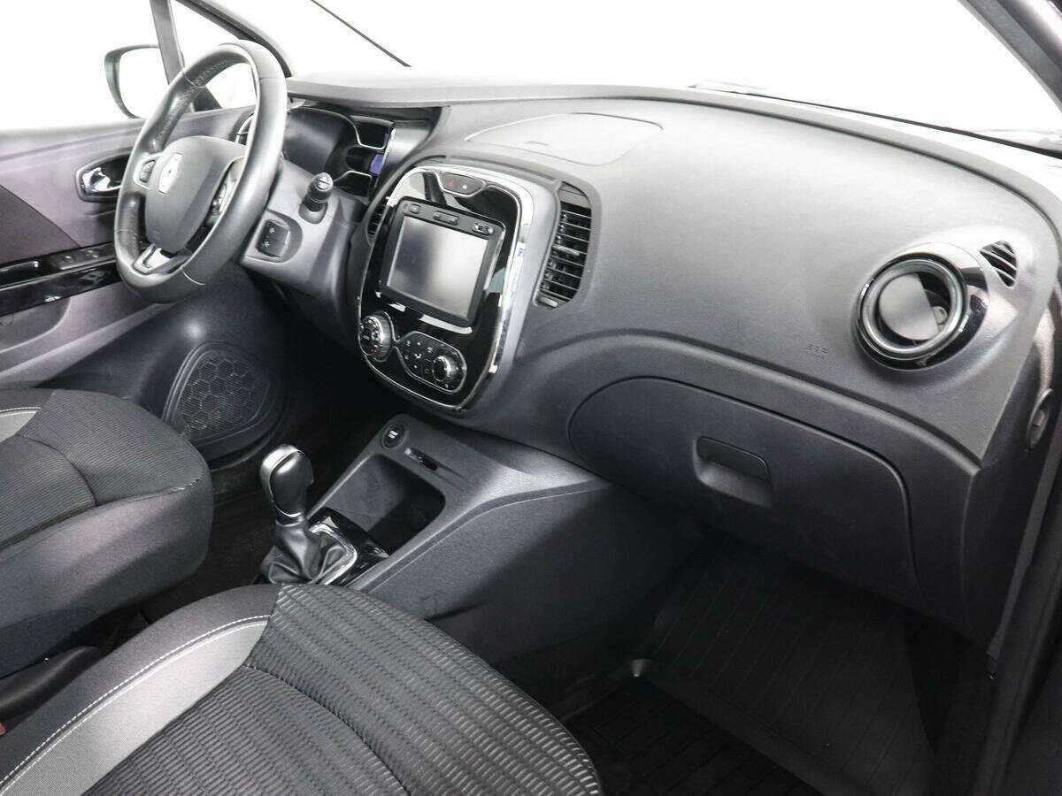 Renault Kaptur с пробегом — 2017 год. Фото: #9