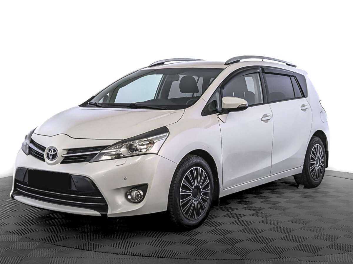 Toyota Verso с пробегом — 2013 год. Посмотреть фото
