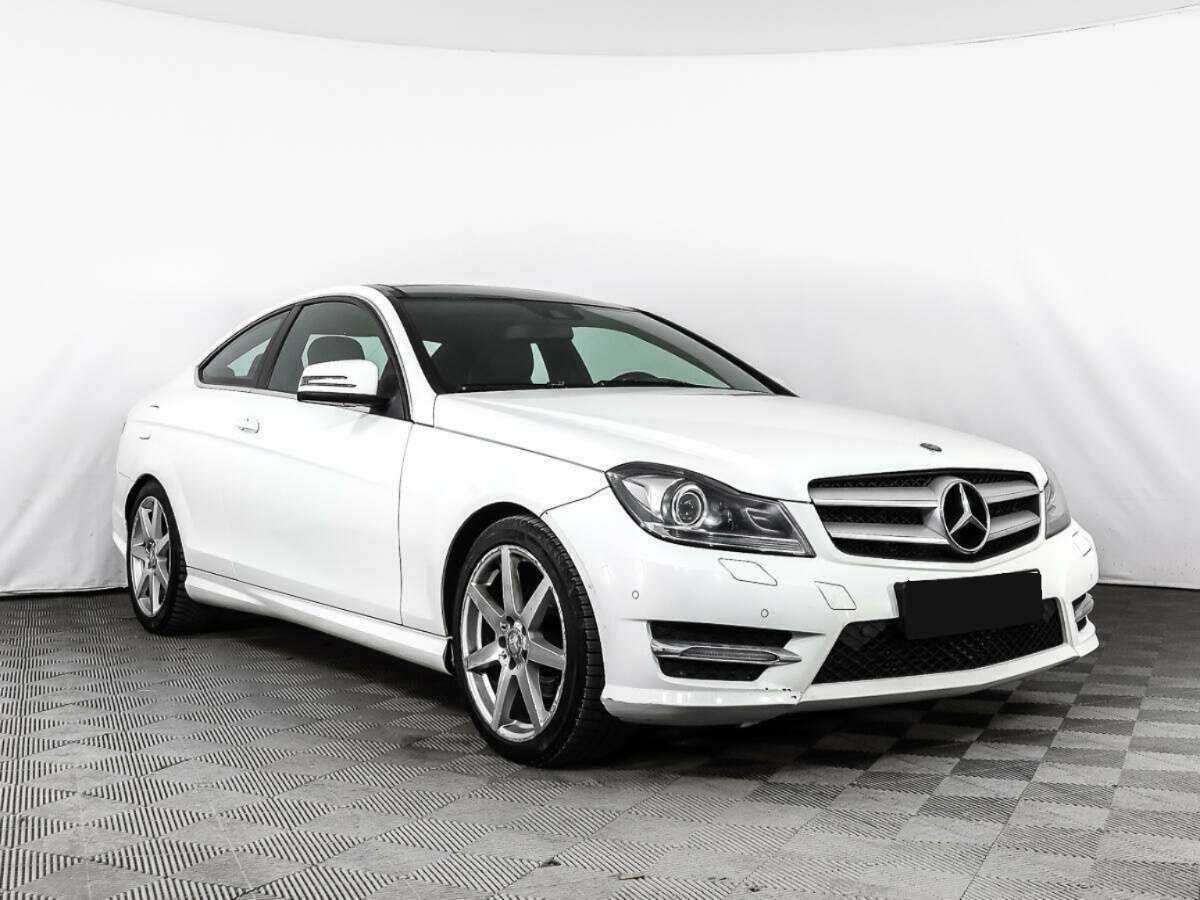 Mercedes-Benz C-Класс с пробегом — 2015 год. Фото: #2