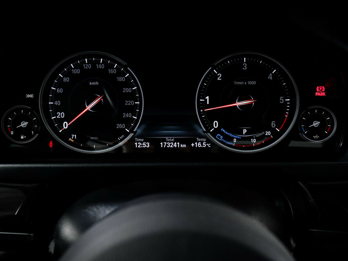BMW 5 серии с пробегом — 2016 год. Фото: #8