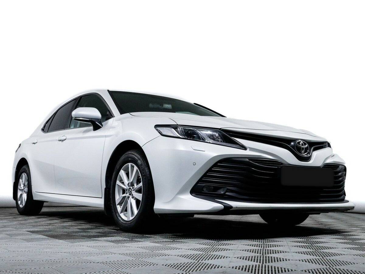 Toyota Camry с пробегом — 2019 год. Фото: #18