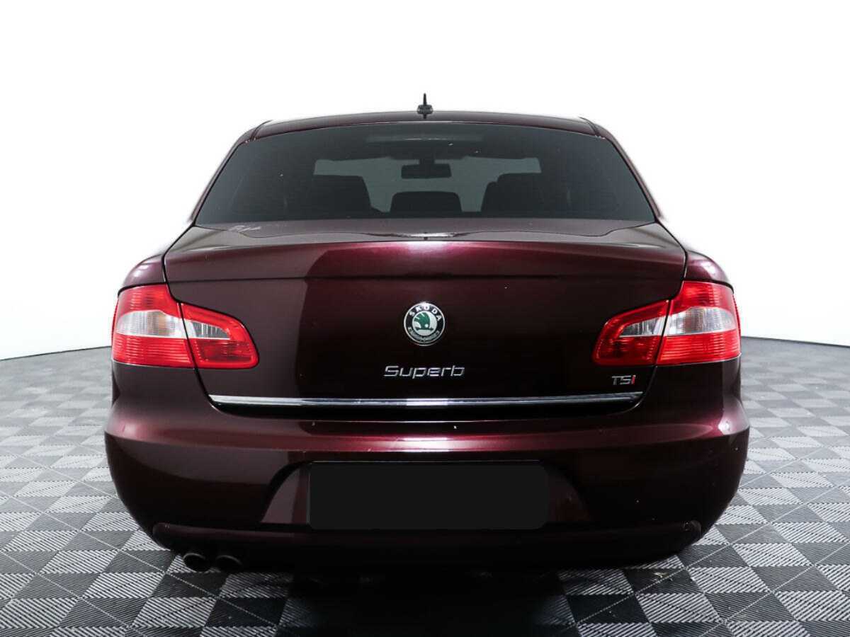 Skoda Superb с пробегом — 2010 год. Фото: #5