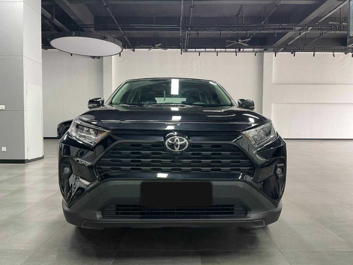 Toyota RAV4 с пробегом — 2023 год. Фото: #1