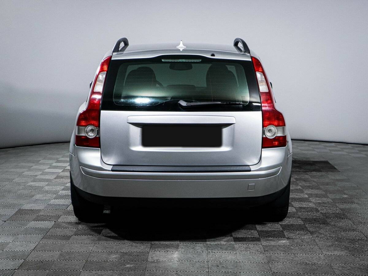 Volvo V50 с пробегом — 2004 год. Фото: #4