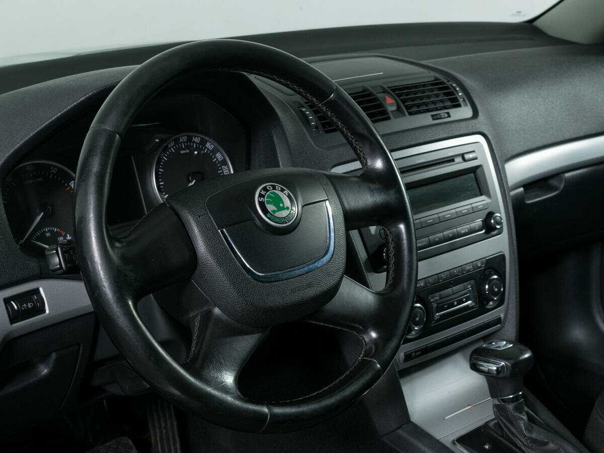 Skoda Octavia с пробегом — 2011 год. Фото: #14