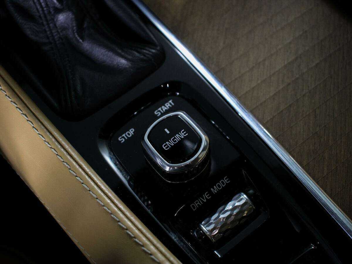 Volvo XC90 с пробегом — 2015 год. Фото: #15