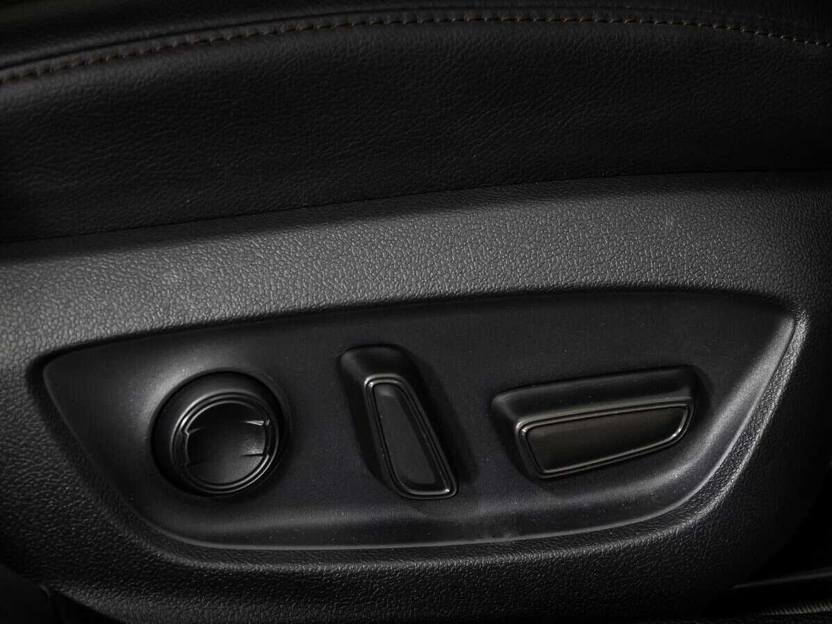 Toyota Camry с пробегом — 2018 год. Фото: #21