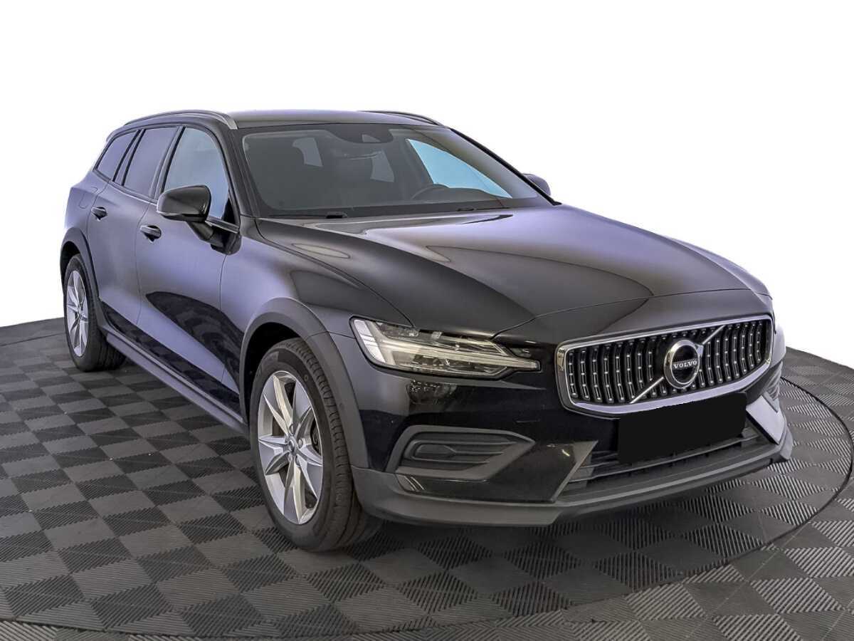 Volvo V60 Cross Country с пробегом — 2020 год. Фото: #2
