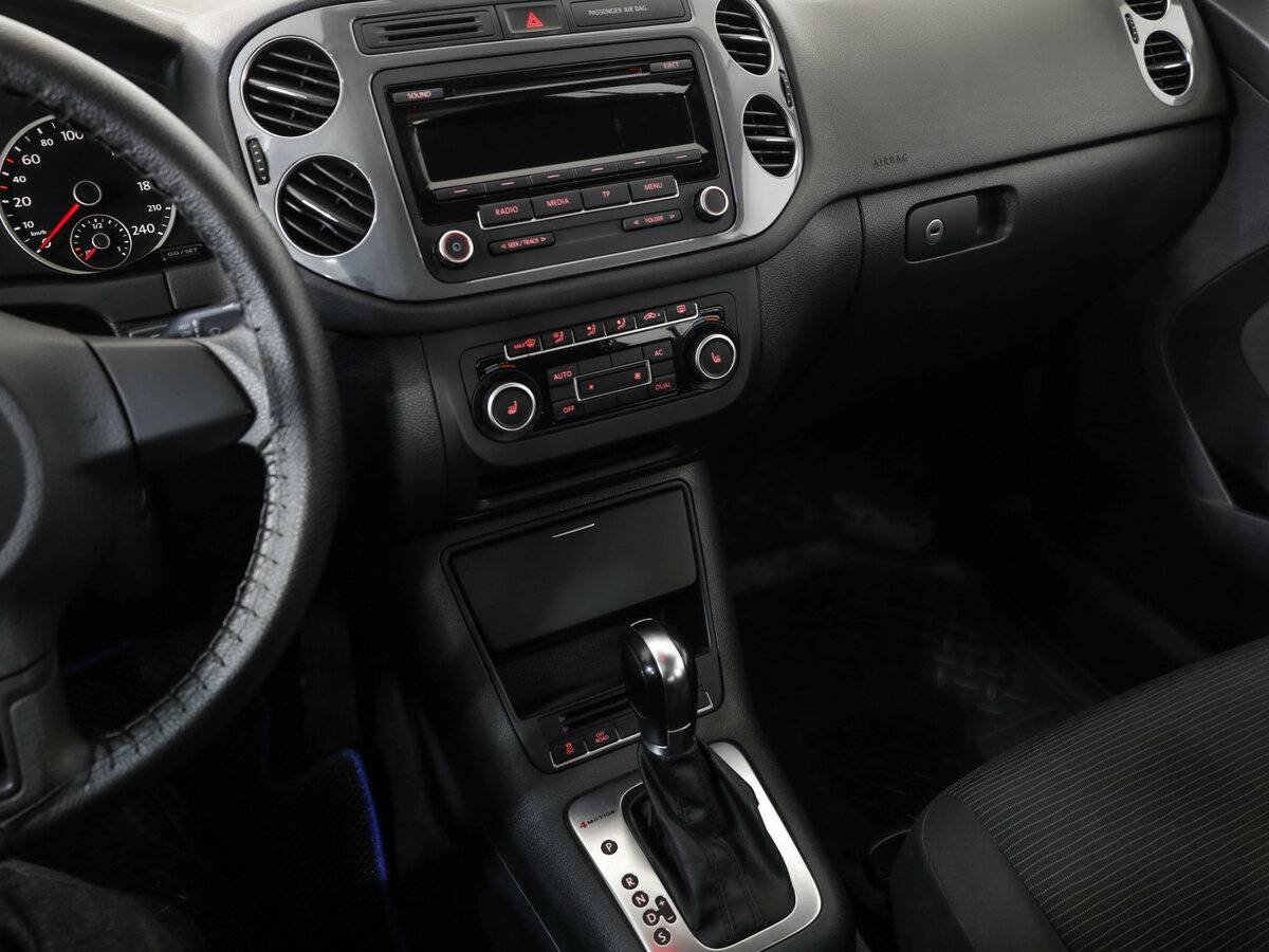 Volkswagen Tiguan с пробегом — 2011 год. Фото: #17
