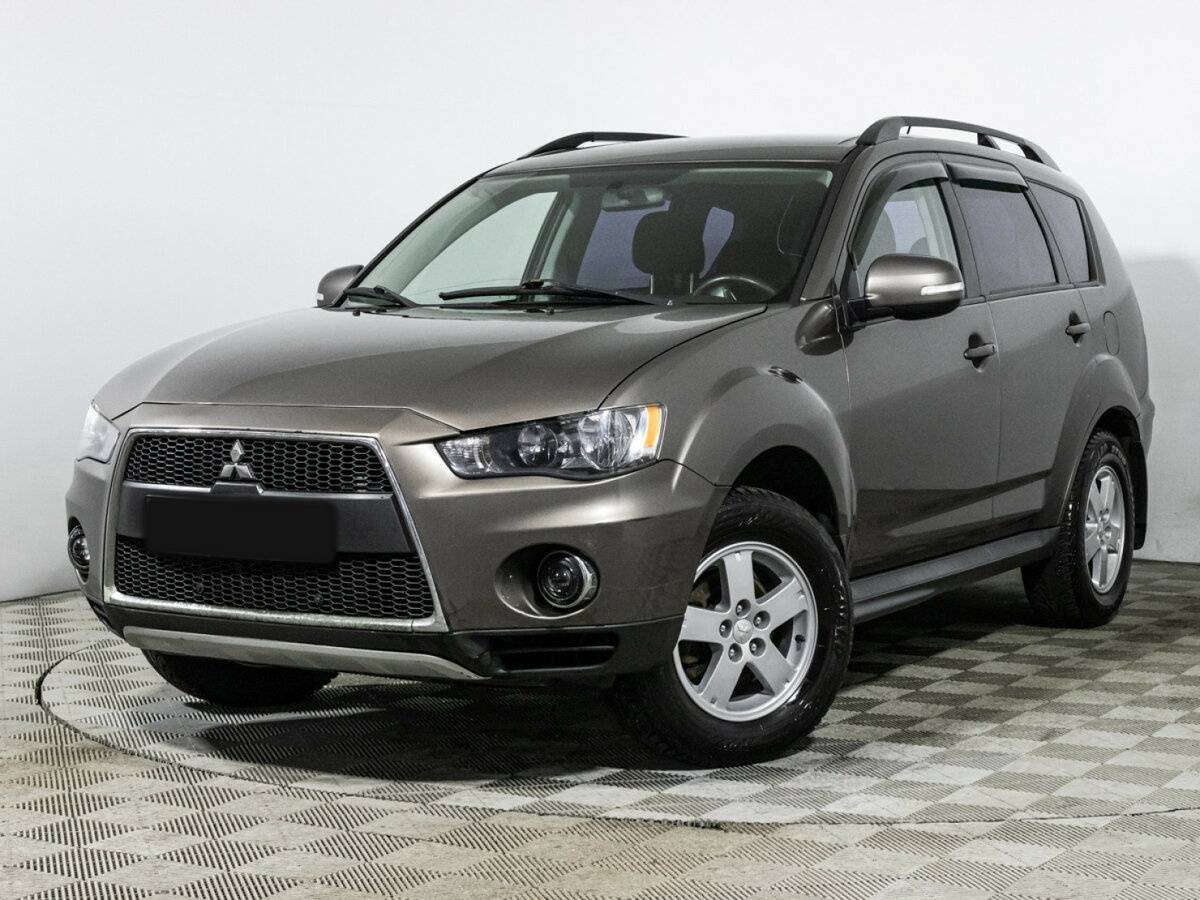 Mitsubishi Outlander с пробегом — 2011 год. Фото: #0