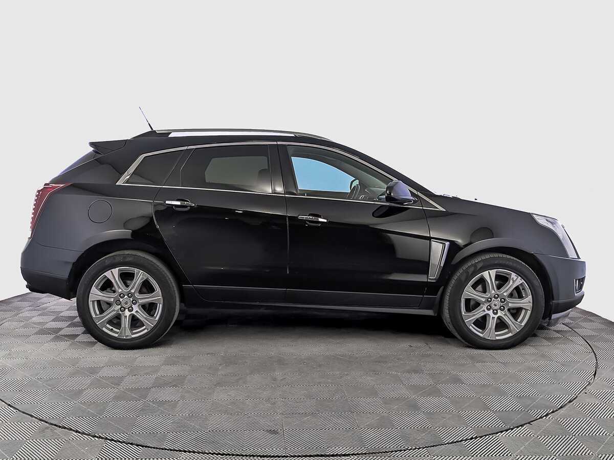 Cadillac SRX с пробегом — 2015 год. Фото: #3