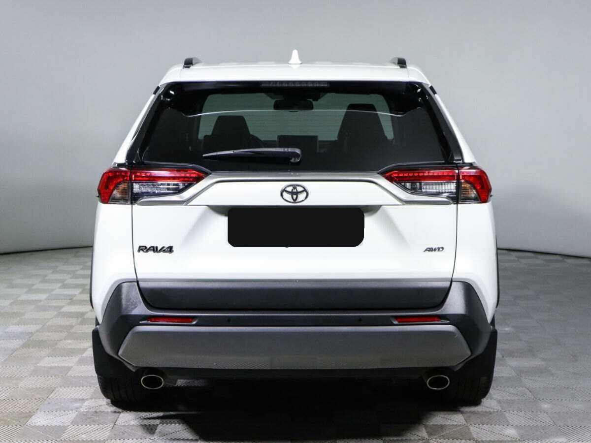 Toyota RAV4 с пробегом — 2021 год. Фото: #5