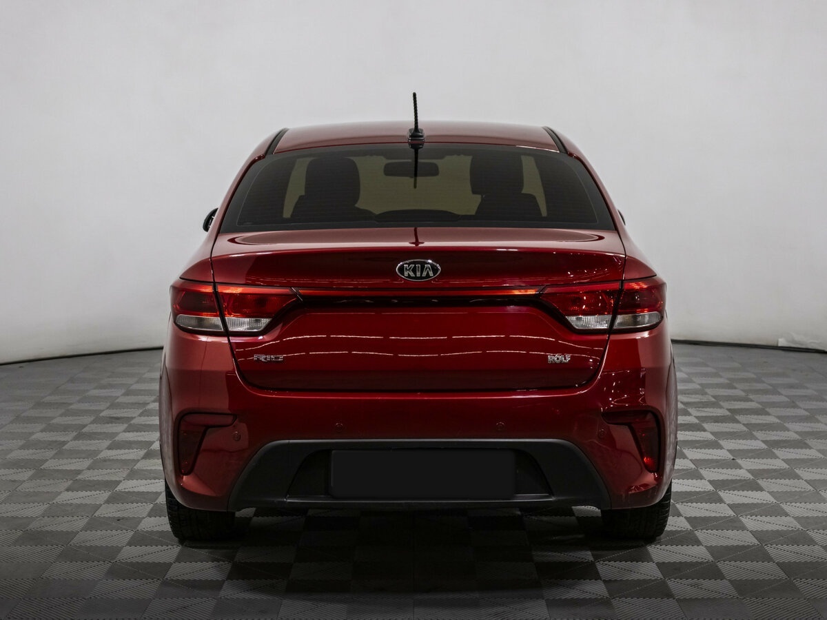 Kia Rio с пробегом — 2018 год. Фото: #5