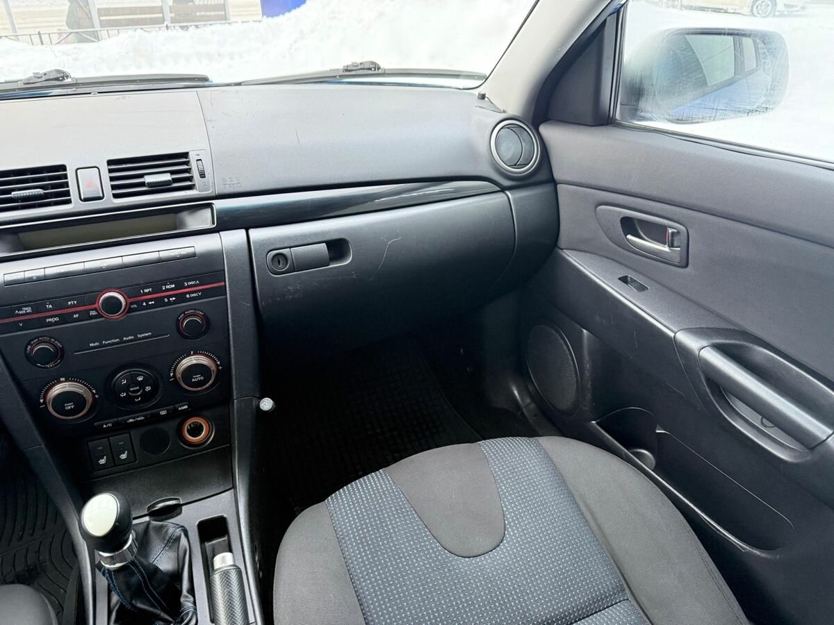 Mazda 3 с пробегом — 2004 год. Фото: #5