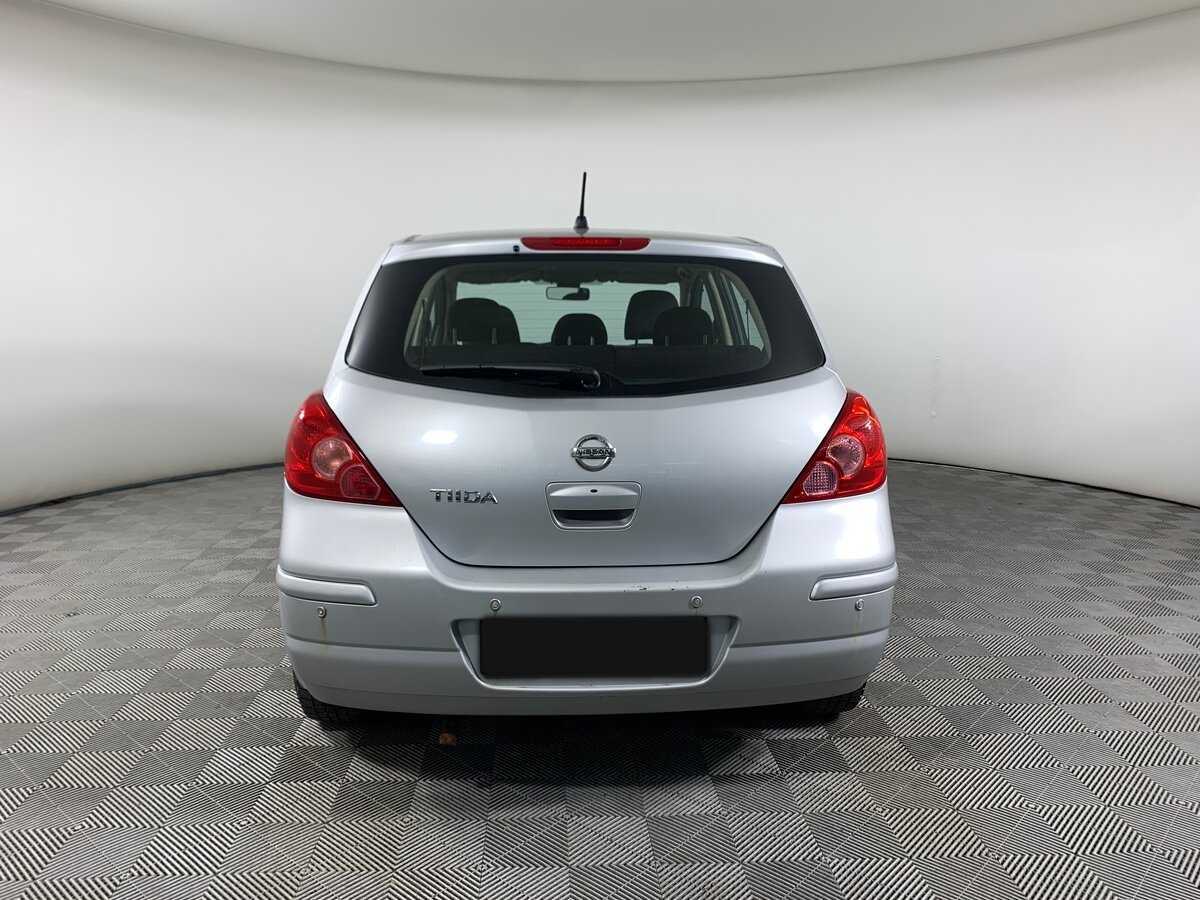 Nissan Tiida с пробегом — 2011 год. Фото: #5