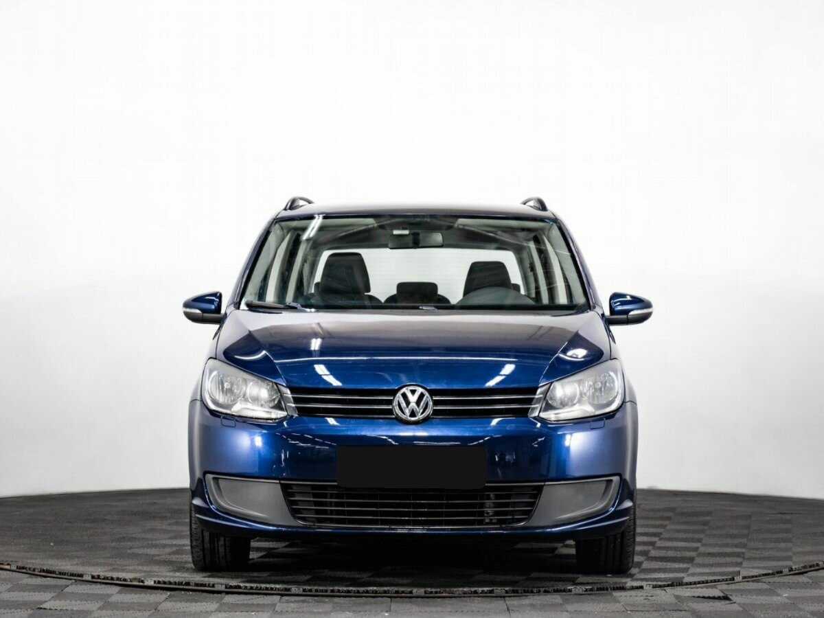 Volkswagen Touran с пробегом — 2012 год. Фото: #1