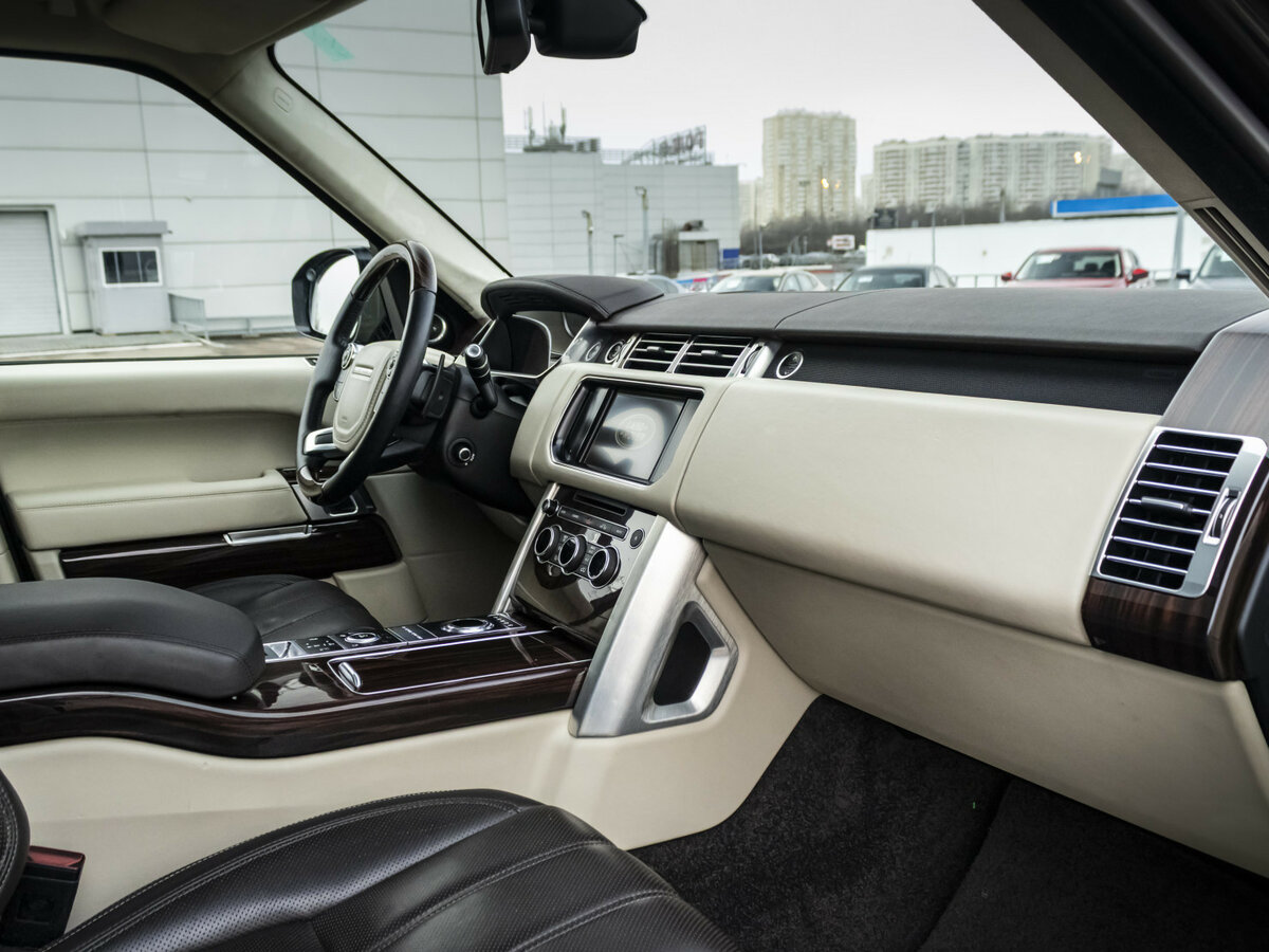 Land Rover Range Rover с пробегом — 2015 год. Фото: #8