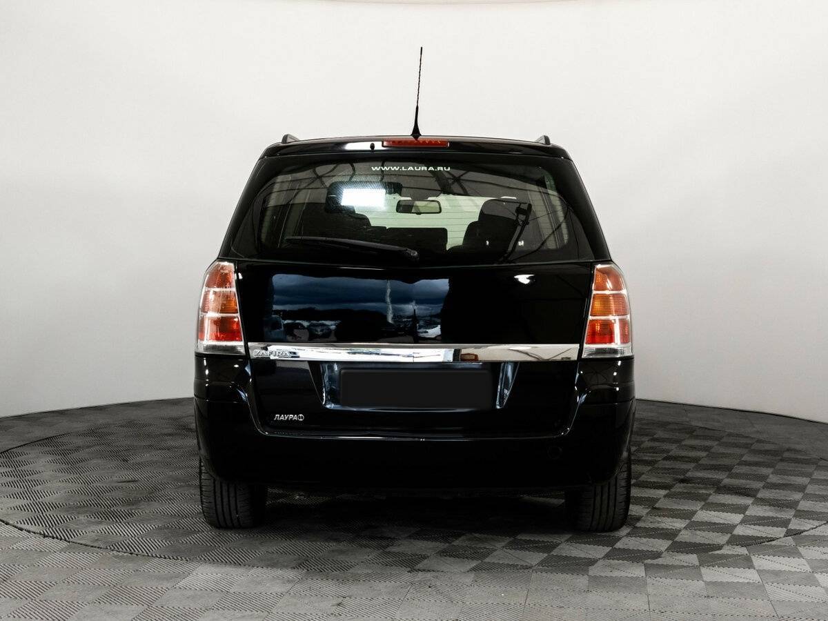 Opel Zafira с пробегом — 2007 год. Фото: #5
