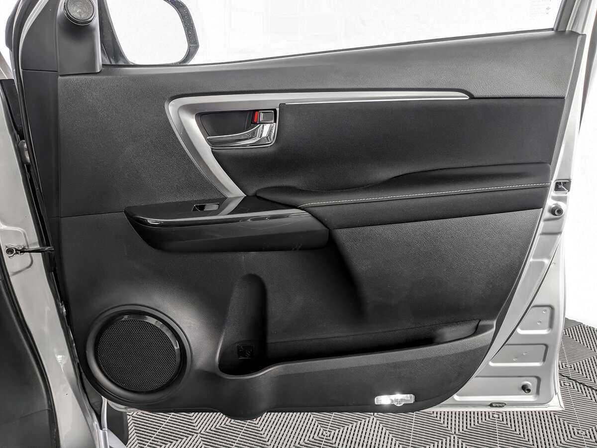 Toyota Fortuner с пробегом — 2021 год. Фото: #18