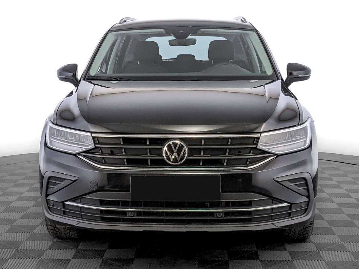 Volkswagen Tiguan с пробегом — 2021 год. Фото: #1