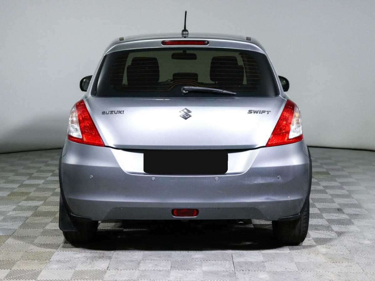 Suzuki Swift с пробегом — 2011 год. Фото: #5